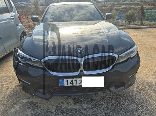 2021 BMW 320i, photograph 1