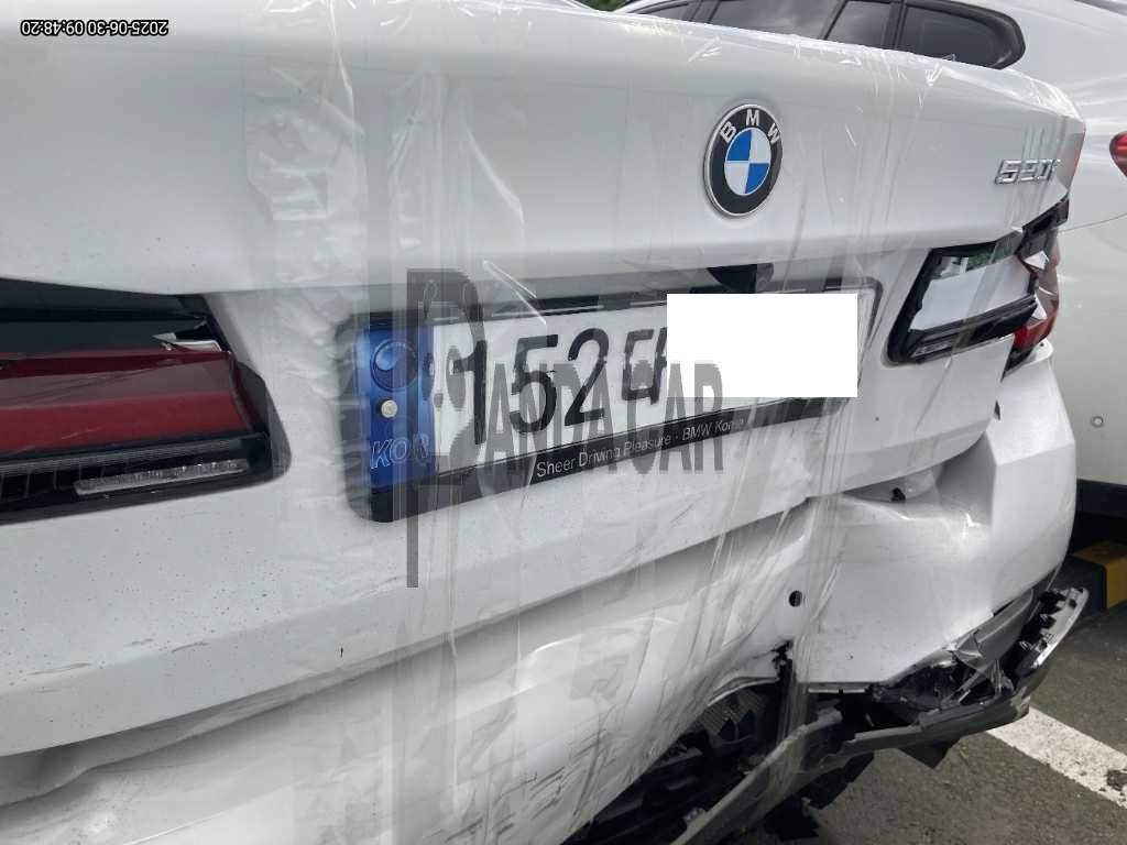2023 BMW 520i, photograph 2