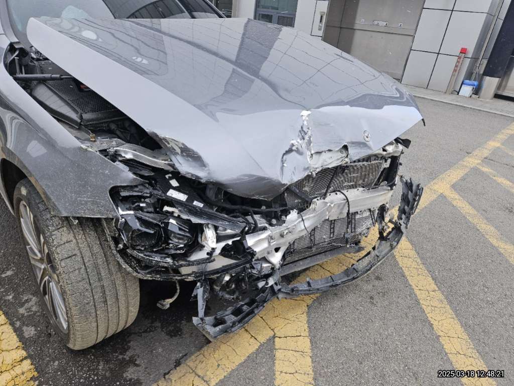 2023 Mercedes-Benz E350 4MATIC, photograph 5
