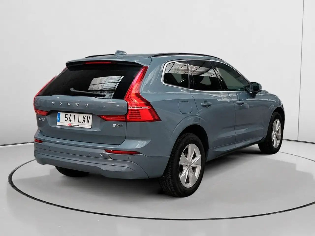 2022 Volvo XC60 B4 Momentum Pro AWD Aut., photograph 3