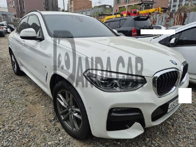 2020 BMW X4 xDrive20d M Sport Package, photograph 4