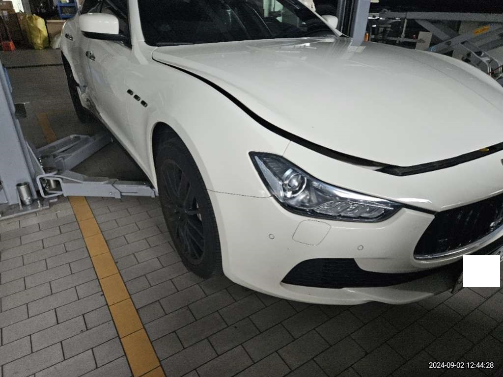 2016 Maserati Ghibli Diesel, photograph 2