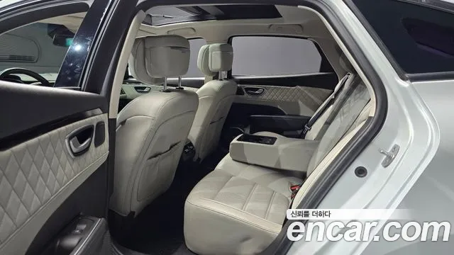 Renault-KoreaSamsung SM6 1.6 TCe RE — photo 1 of 30