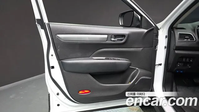 2021 Renault-KoreaSamsung QM6 2.0 LPe LE 2WD, photograph 4