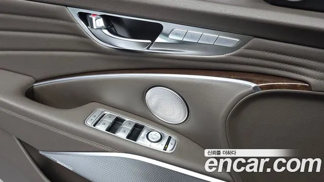 Kia K9 3.8 GDI AWD — photo 1 of 30