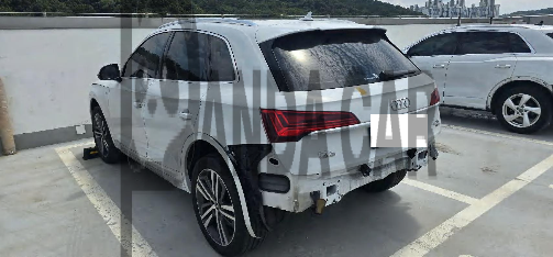 2022 Audi Q5 40 TDI quattro, photograph 3