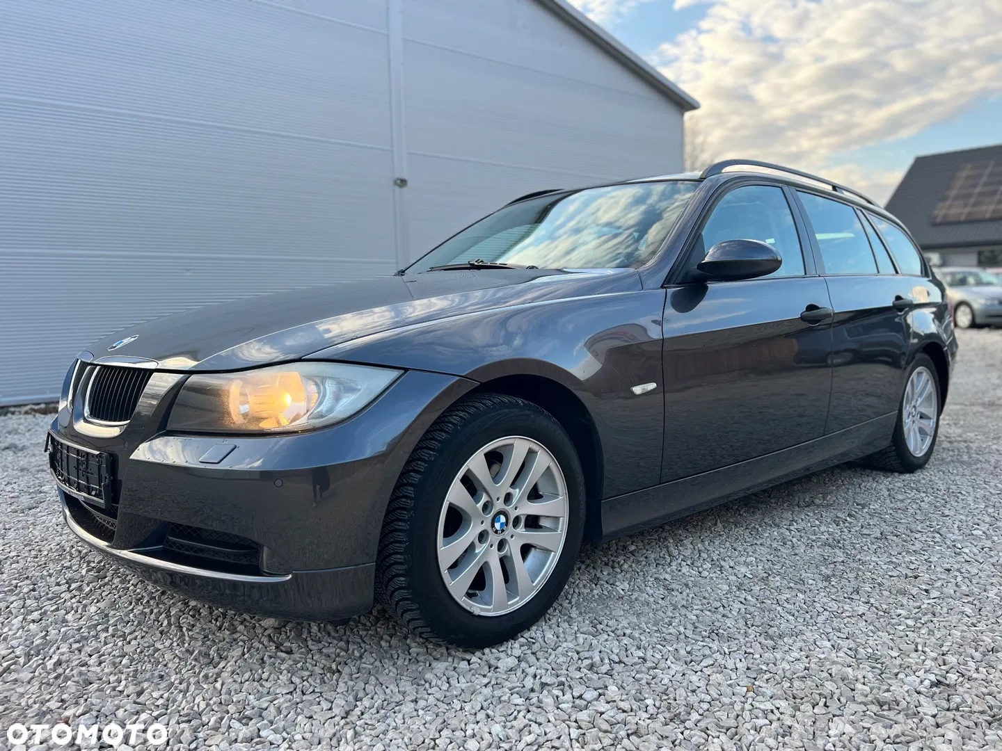 2005 BMW Seria 3 320d, photograph 2