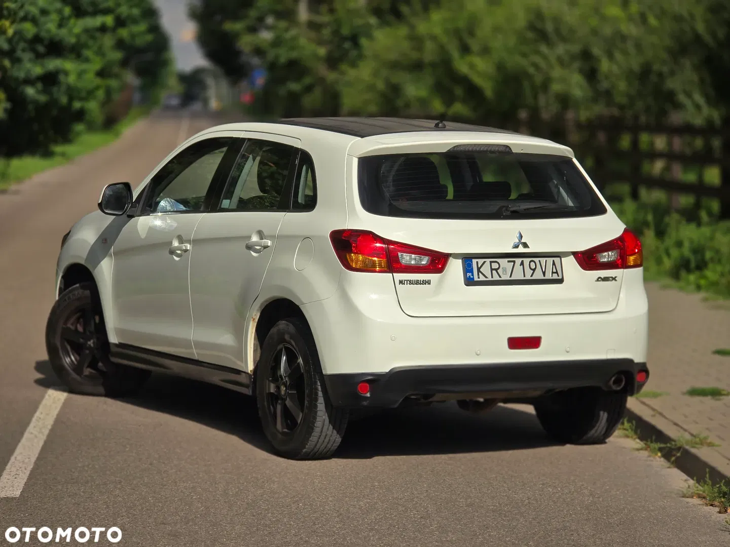 2013 Mitsubishi ASX 1.6 ClearTec 2WD Diamant Edition+, photograph 3