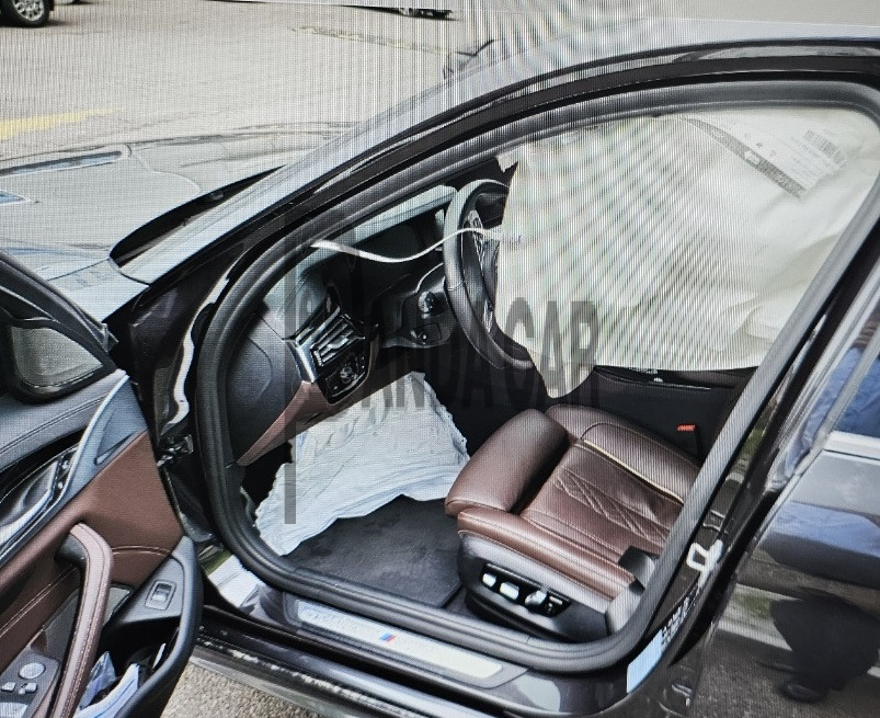 2021 BMW 530i xDrive, photograph 4