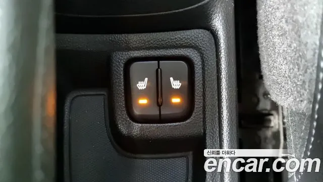 2016 ChevroletGMDaewoo Spark LT, photograph 2