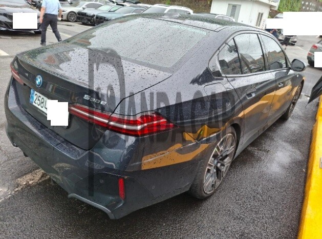 2025 BMW 530e, photograph 3