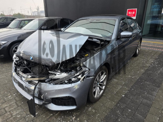 2017 BMW 530i xDrive, photograph 2