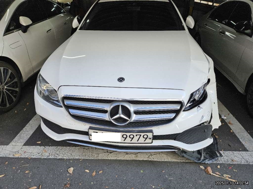 2020 Mercedes-Benz Benz E220 d, photograph 1