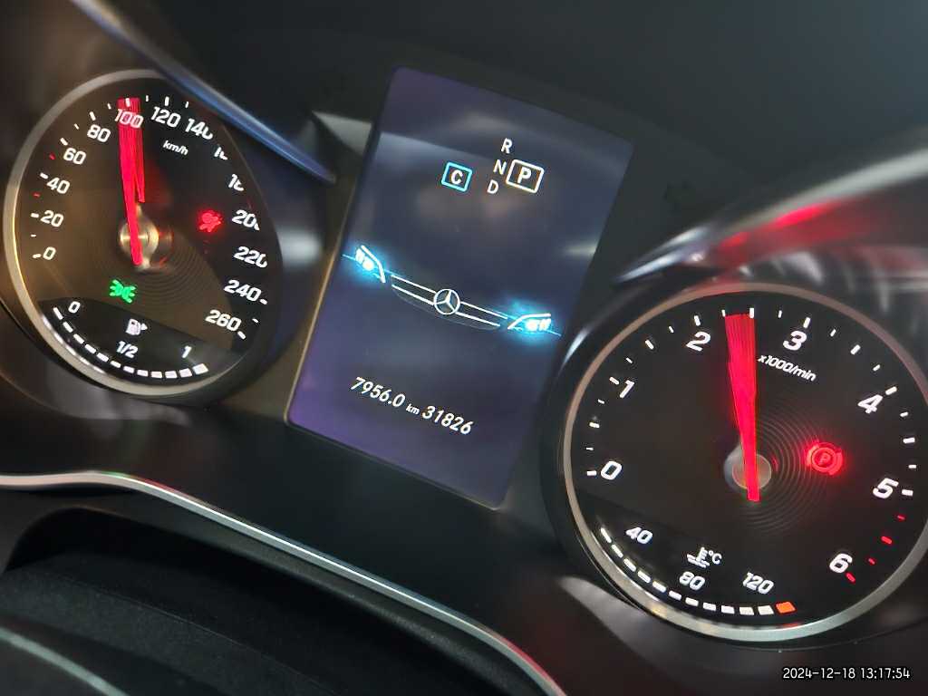 2019 Mercedes-Benz C220 d 4Matic, photograph 4