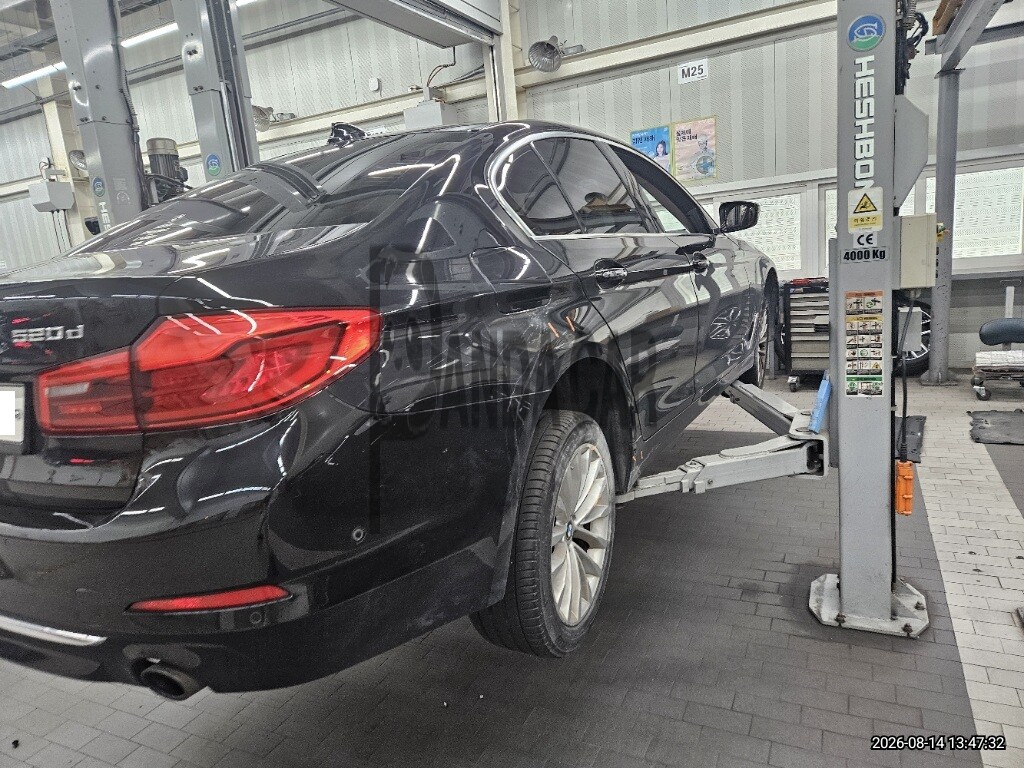 2018 BMW 520d, photograph 2