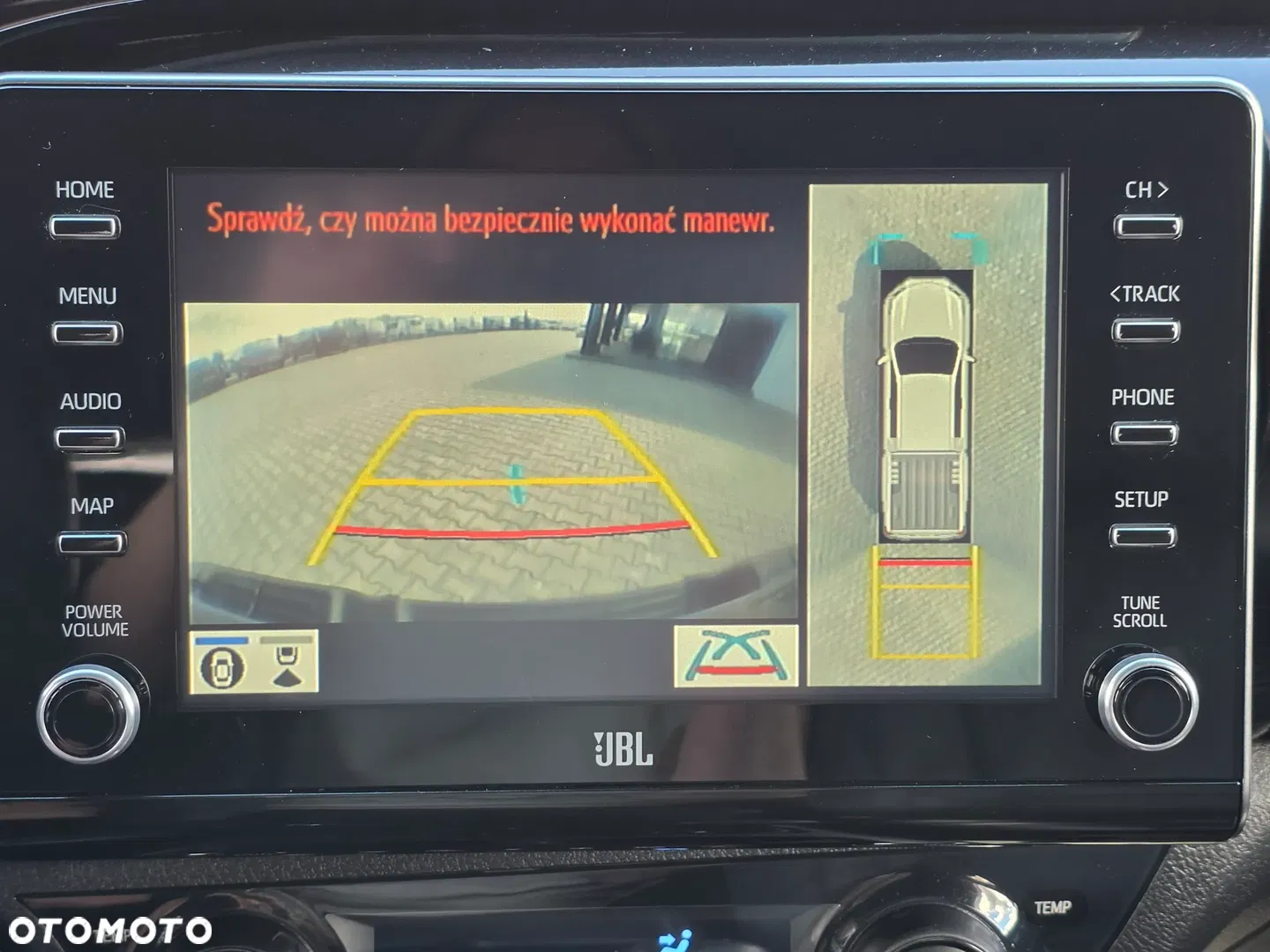 2023 Toyota Hilux 2.8 D-4D Double Cab Invincible 4x4, photograph 9