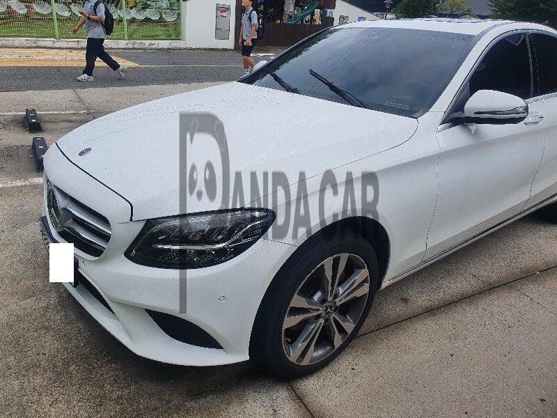 2020 Mercedes-Benz C200, photograph 5