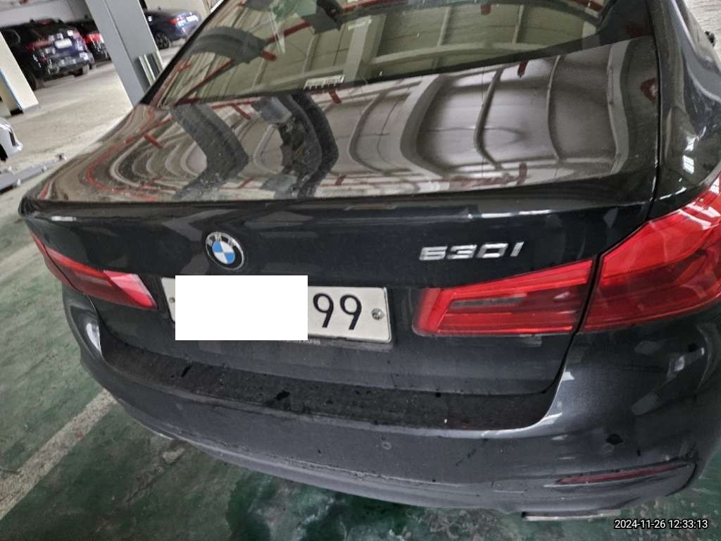 2017 BMW 530i, photograph 1