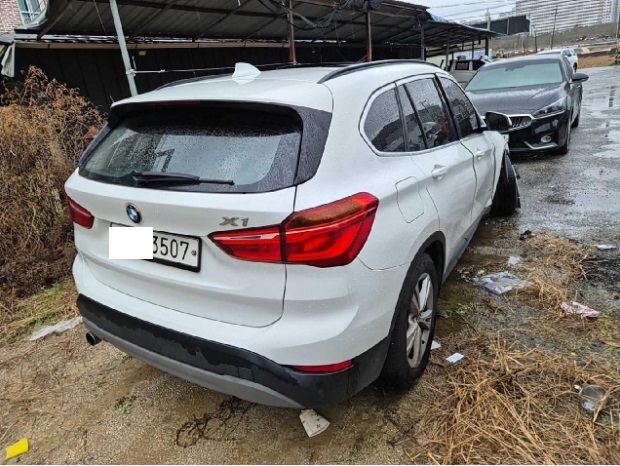 2017 BMW X1 xDrive18d, photograph 3