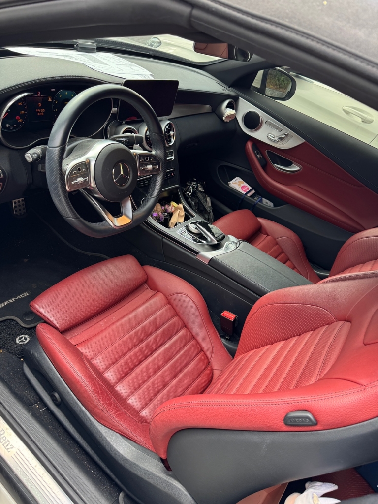 2022 Mercedes-Benz Benz C200 Cabriolet, photograph 3