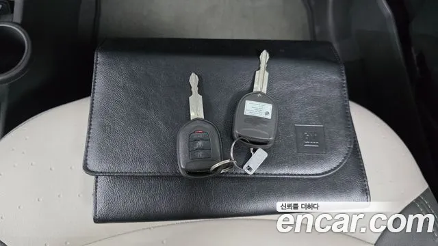 2011 ChevroletGMDaewoo Spark LS, photograph 2