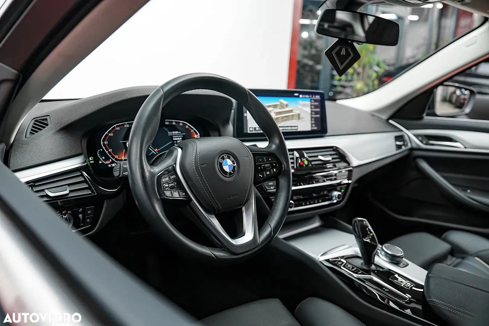 2022 BMW Seria 5 520i Aut. Sport Line, photograph 12