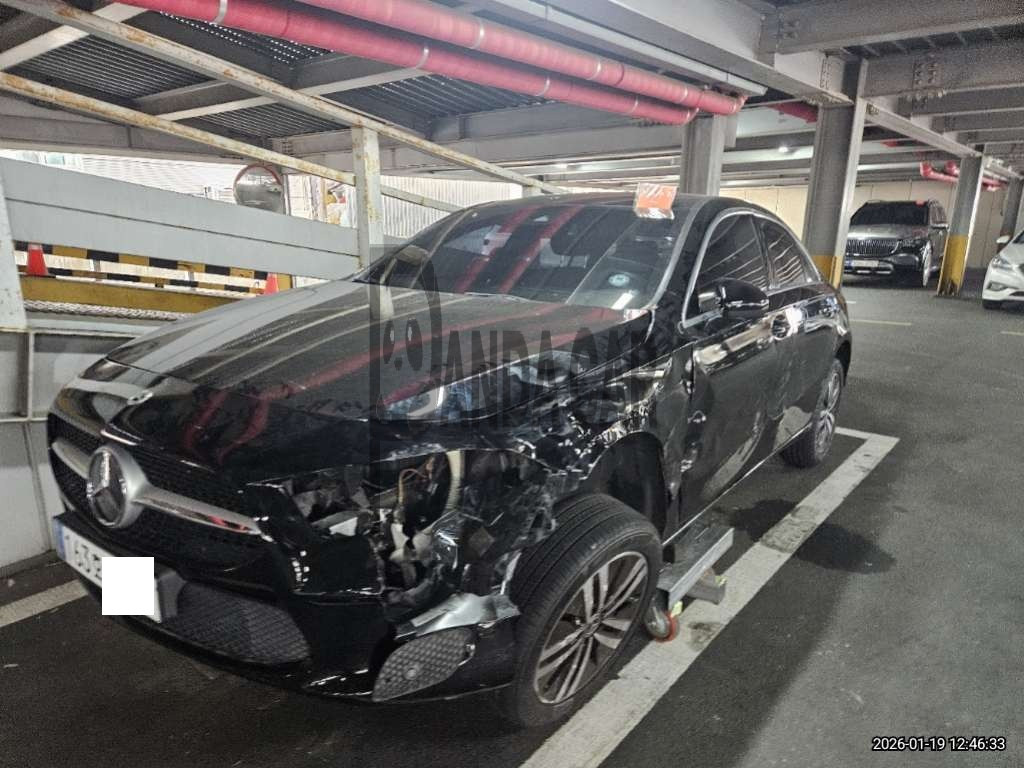 2022 Mercedes-Benz A220 Sedan, photograph 3