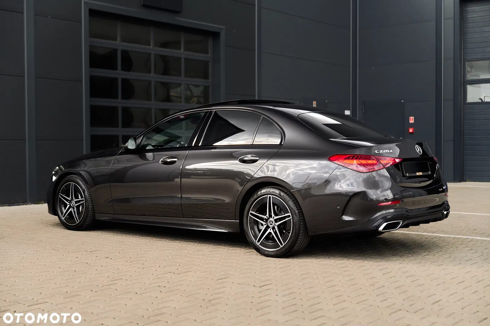 2021 Mercedes-Benz Klasa C 220 d mHEV AMG, photograph 4