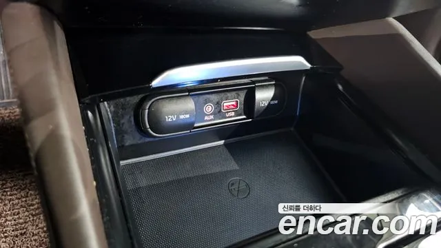 2017 Kia K7 2.4 GDI Limited, photograph 4
