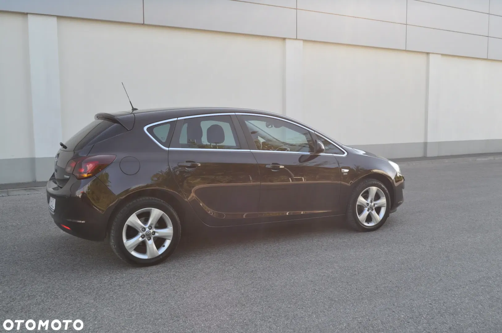 2011 Opel Astra 1.4 Turbo, photograph 6