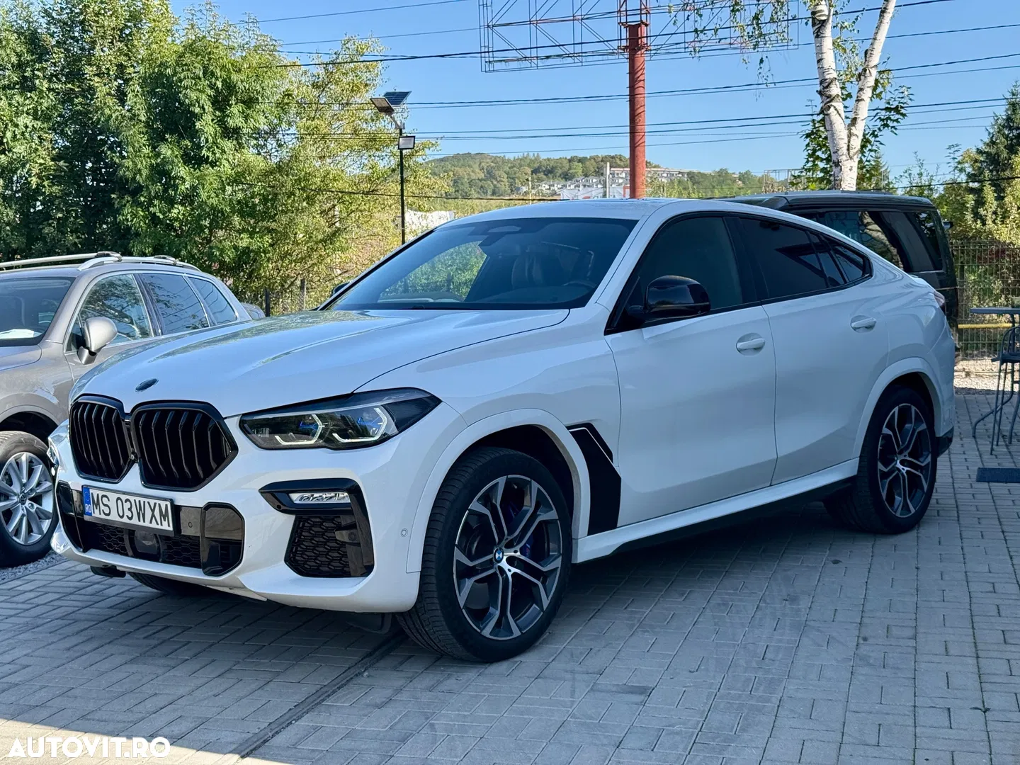 2020 BMW X6, photograph 2