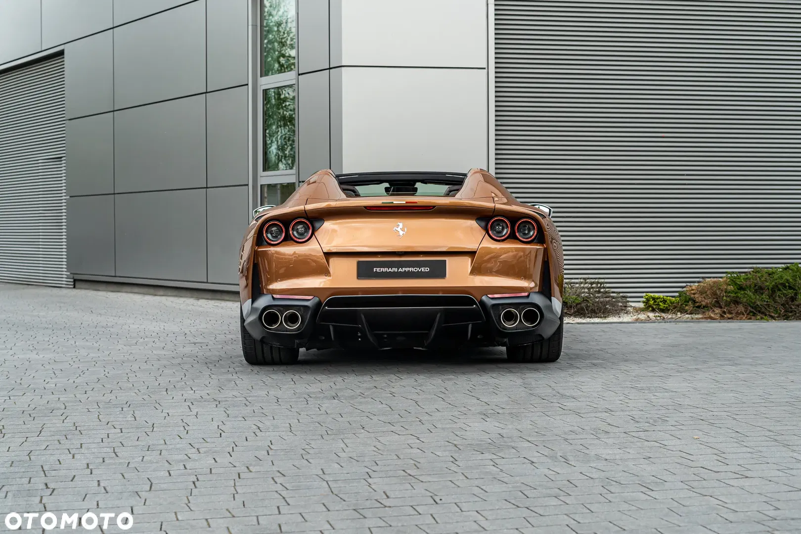 2023 Ferrari 812 GTS, photograph 4