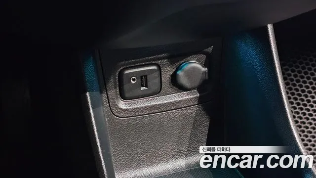 2017 ChevroletGMDaewoo Spark LT, photograph 1