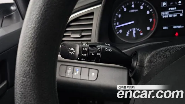 2017 Hyundai AVANTE 1.6 GDI Value Plus, photograph 6
