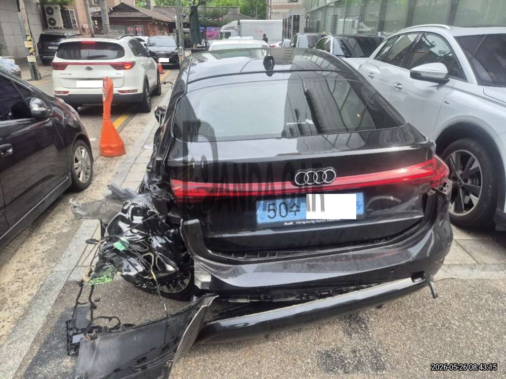 2025 Audi A6 e-tron performance, photograph 2