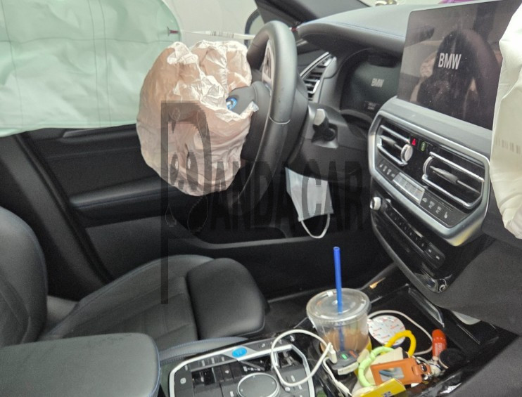 2024 BMW iX3 M Sport, photograph 5