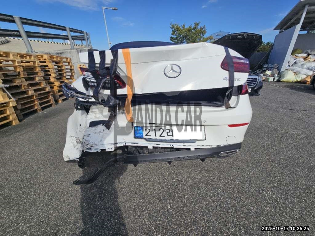 2023 Mercedes-Benz E450 4MATIC Cabriolet, photograph 5