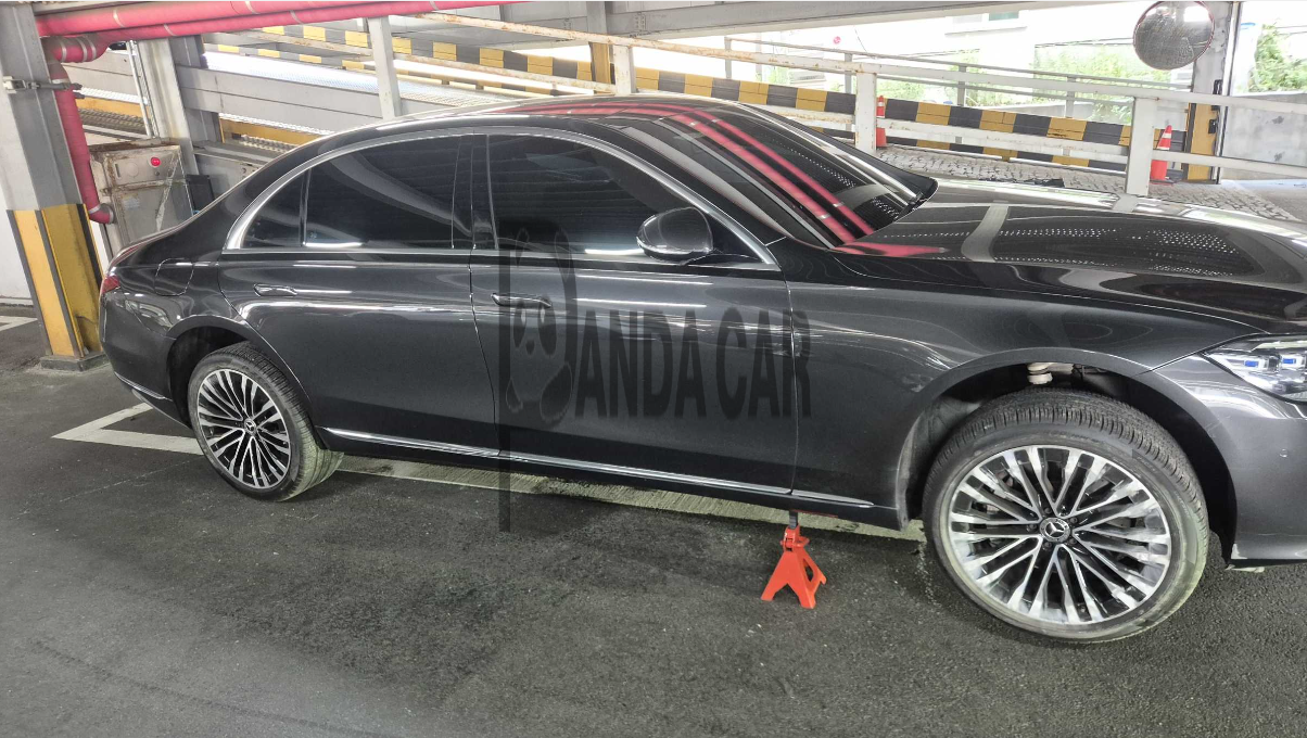 2022 Mercedes-Benz S450 4MATIC, photograph 3