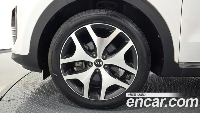 Kia Sportage Diesel 2WD Noblesse — photo 1 of 30