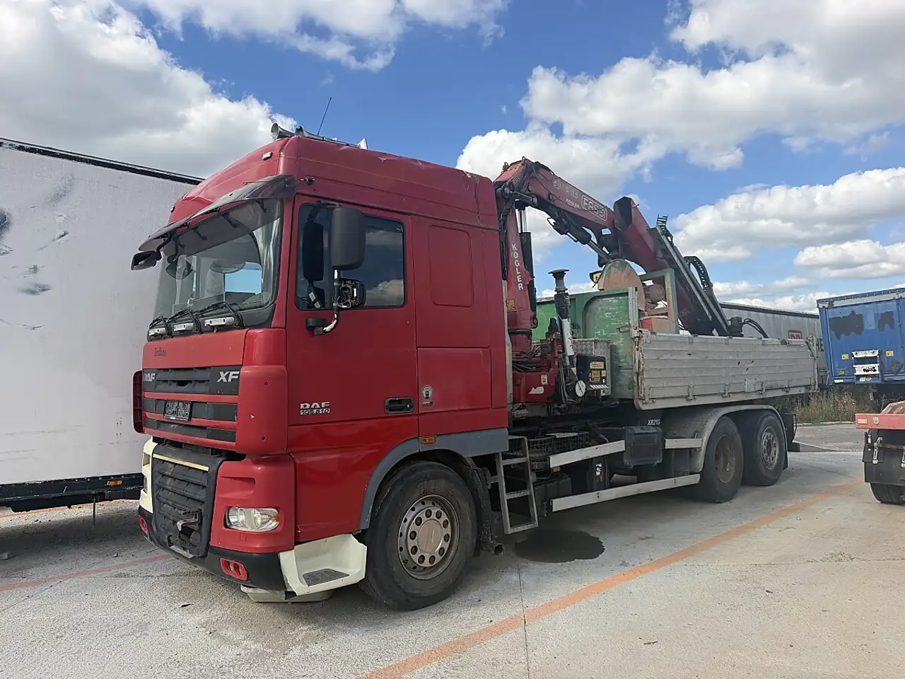 2007 DAF LKW 3 Achs mit gelenkter Nachlaufachse, photograph 1