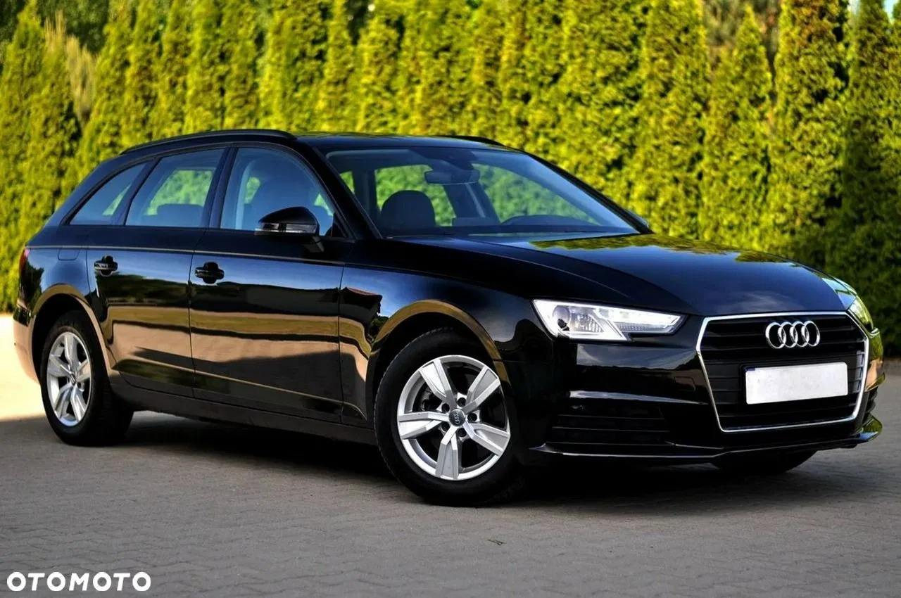 2017 Audi A4 Avant 2.0 TDI Design, photograph 3