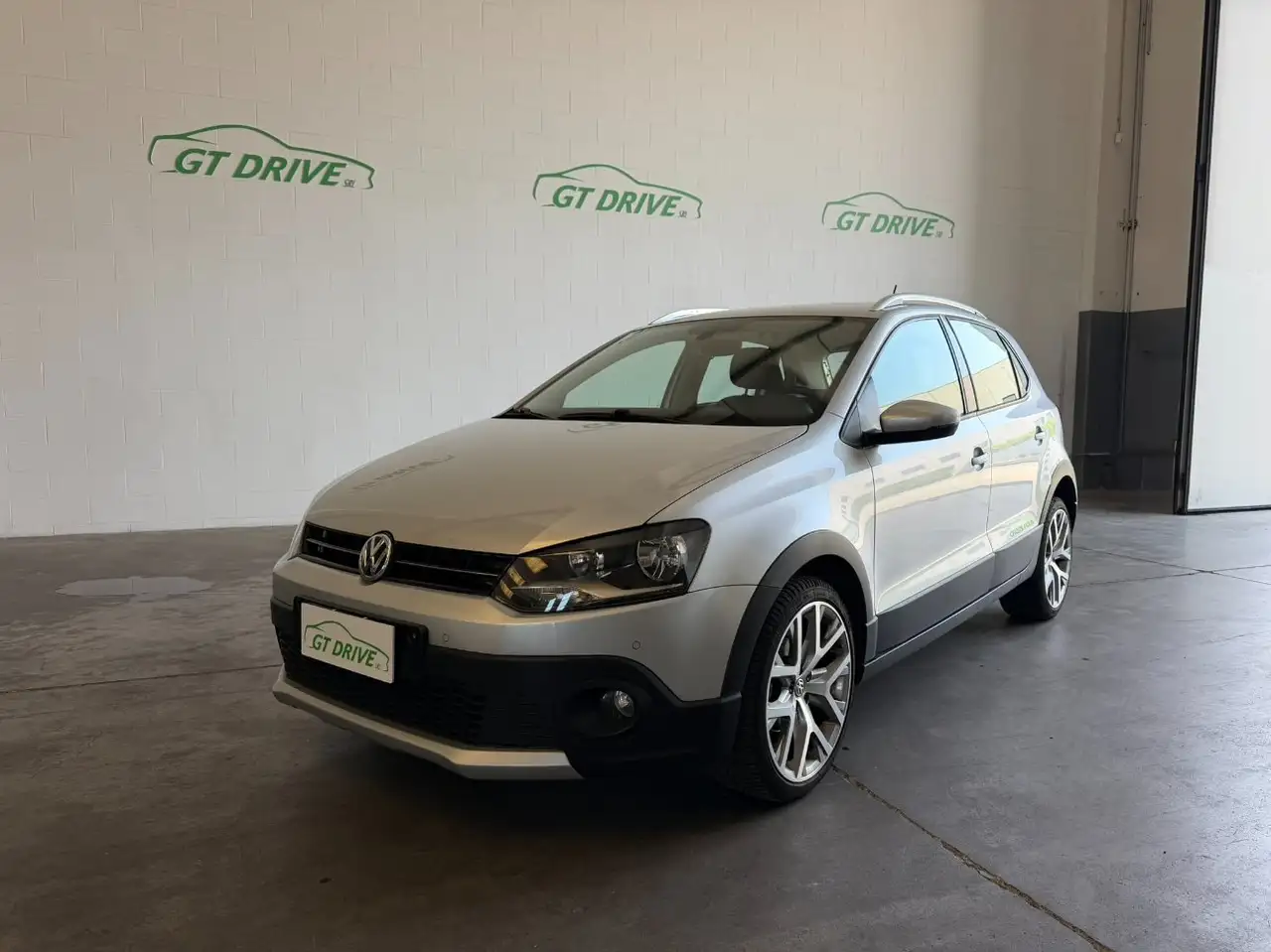 2016 Volkswagen Polo Polo 5p 1.4 tdi bm Cross, photograph 1