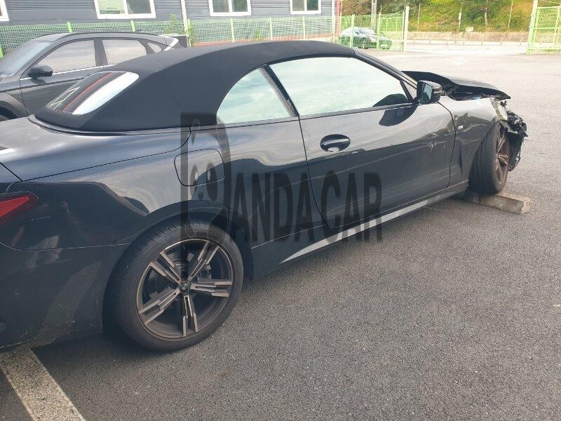 2023 BMW 420i Convertible, photograph 3