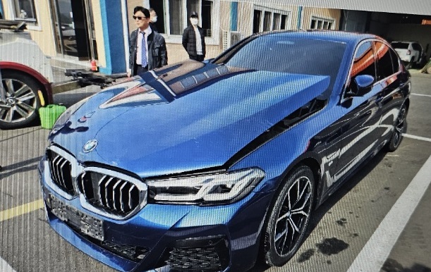 2021 BMW 530e, photograph 1