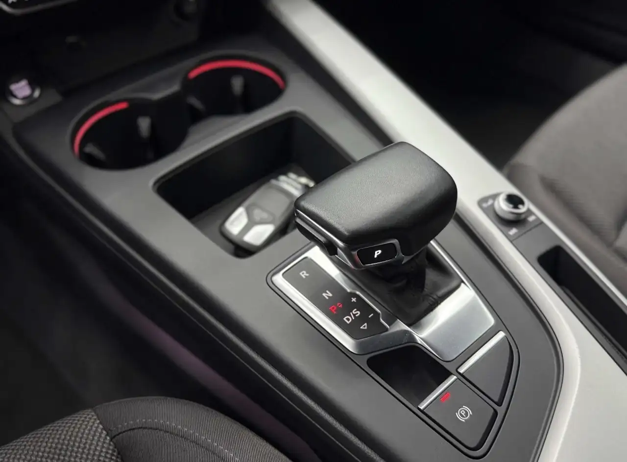 2024 Audi A4 35 2.0 tdi mhev Business Advanced 163cv s-tronic, photograph 12