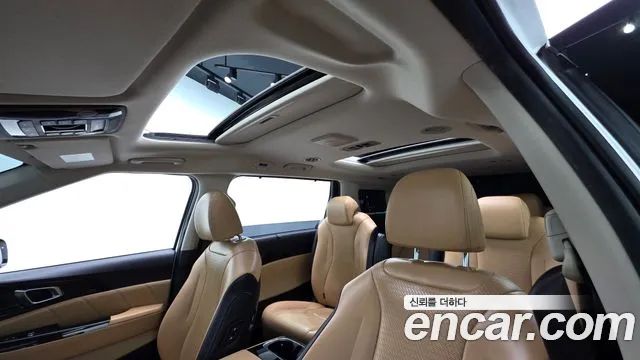 2020 Kia Canival Diesel 9-Seater Signature, photograph 1