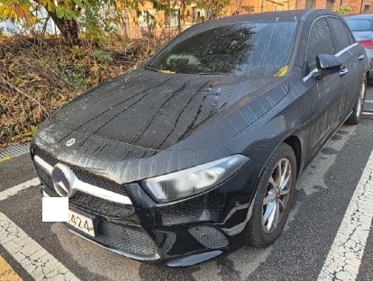 2019 Mercedes-Benz Benz A220, photograph 2