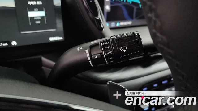 Genesis G90 Gasoline 3.5 Turbo e-S/C AWD — photo 1 of 38