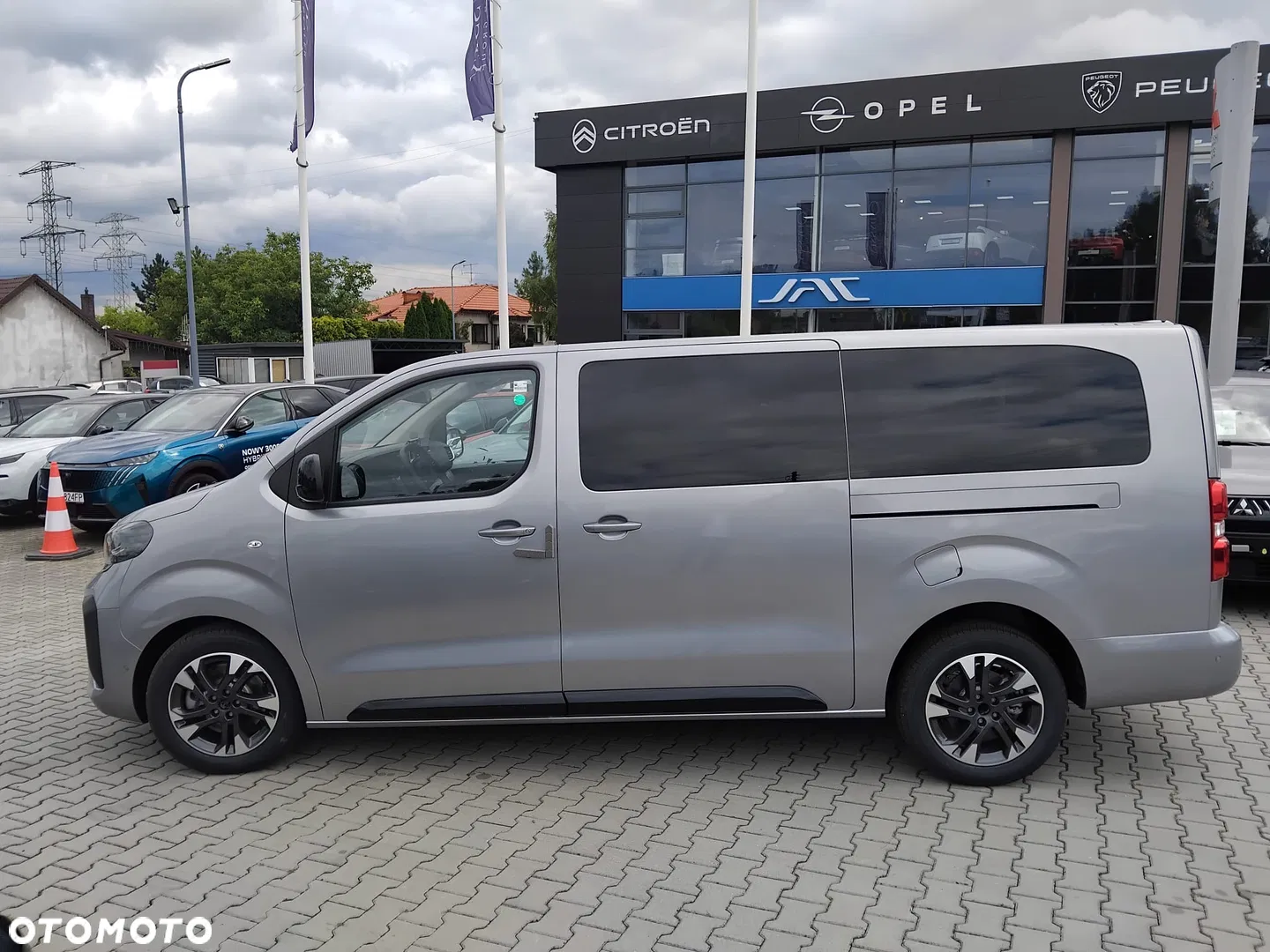 2026 Opel Zafira 2.2 Diesel XL Business, photograph 3