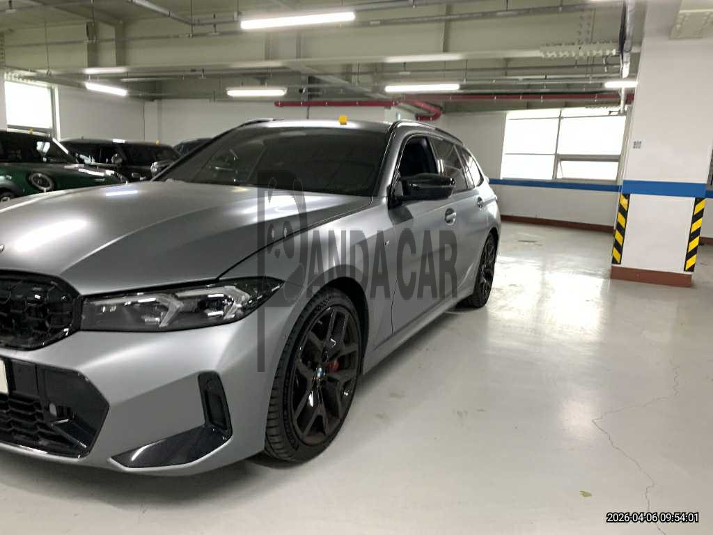 2025 BMW M340i xDrive Touring, photograph 4